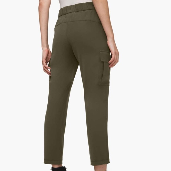 Lululemon Ready Set Cargo Pant Dark Olive - Size 4 - Picture 2 of 16